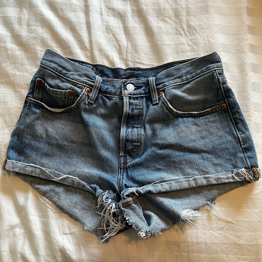 Levi’s 501 cut offs